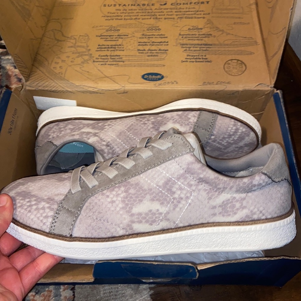 NEW DR. SCHOLL’S Shoes